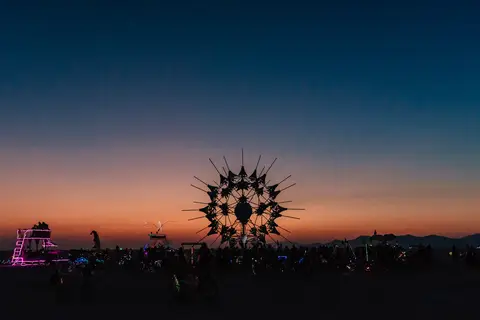 Verified artwork image for RadiaLumia