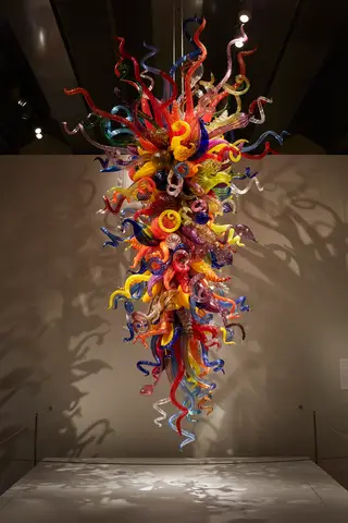 Representative artist / studio image for Dale Chihuly