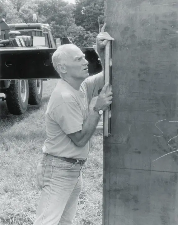 Representative artist / studio image for Richard Serra